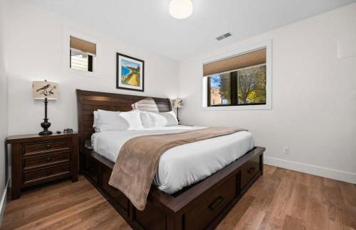 Capri Unit 001 in the Heart of Downtown TC - Foto 40