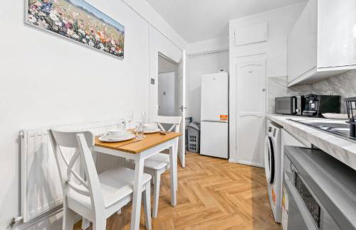 Balham Luxury Apartment 6 Min Walk to Underground and Overground Prime Balham Location - Photo 37