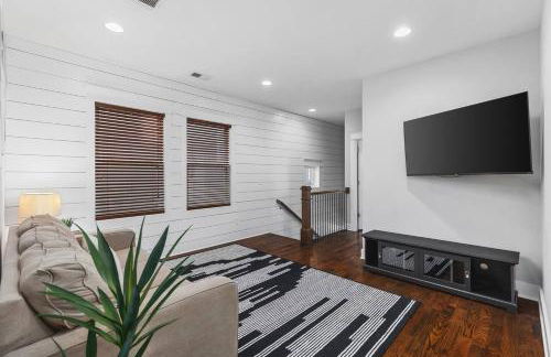 Walk to Broadway & Germantown Large House with Patio - Foto 21