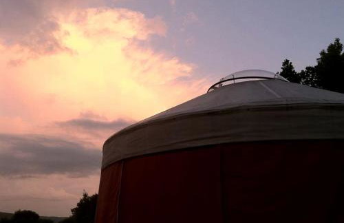 Modern Countryside Yurt Rental in Waterville, Upstate New York - Foto 12
