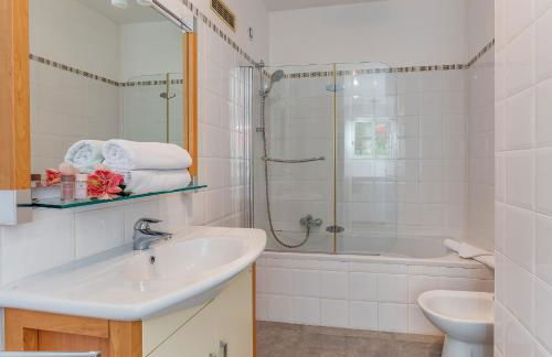 VILLA LOUPA VI4489 by Riviera Holiday Homes - Foto 19