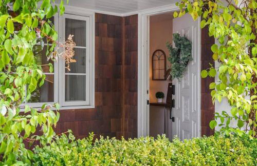 DT Bellevue Hidden Gem With a View & AC - Foto 21