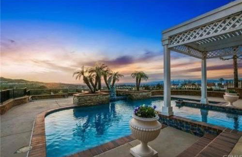 Majestic Anaheim Panorama Hill Home With Sunset - Foto 43