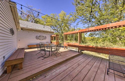 The Farm House with Deck and Historic Charm! - Foto 33