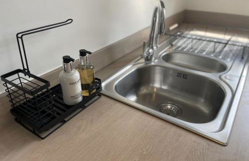 Modern 2-bedroom apartment, free parking for 2, walking distance to town centre - Foto 13