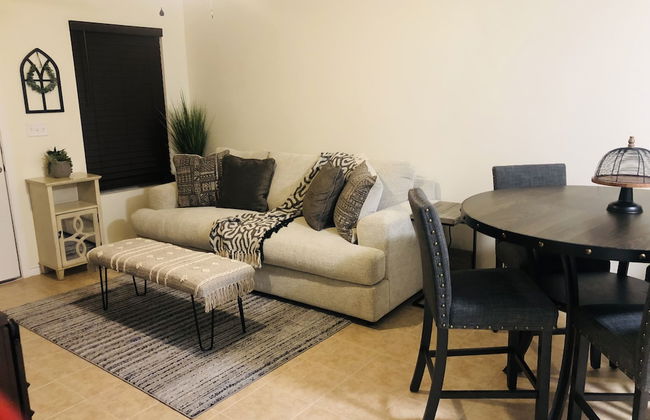 Eagle Pass Condo Rentals - Photo 17
