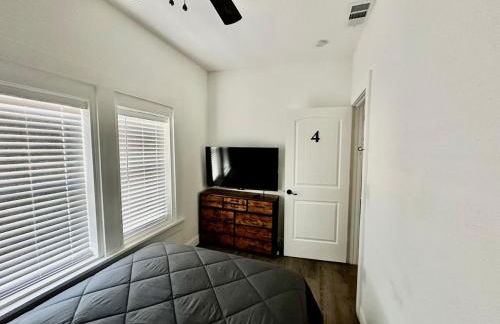 #1 - 5BR 1BA - Unit A - Private Entire Home - WiFi - Foto 43