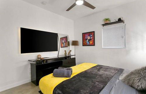 Luxury Mansion, Game Room, Pool, Rooftop, Skyline, Walk to Las Olas - Foto 24