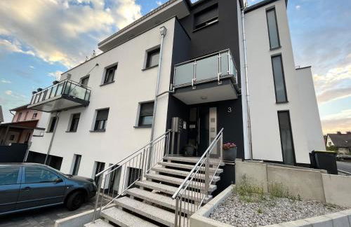 Tulip apartment with your private entrance - Foto 12