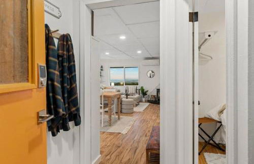 Cozy Coastal Getaway • Panoramic Ocean Views - Foto 22