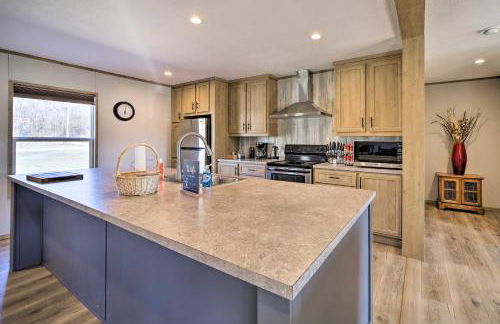 Close to Marinas Bernice Home with Large Yard - Foto 3