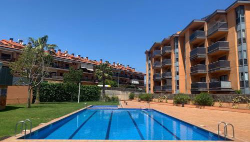 Bright & spacious 2BR in Fenals with pool view - Foto 2