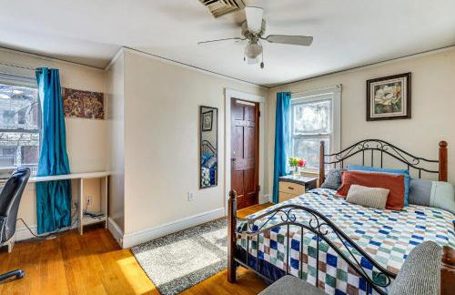 Walk to DW Field Park! Spacious Home with Deck - Foto 19