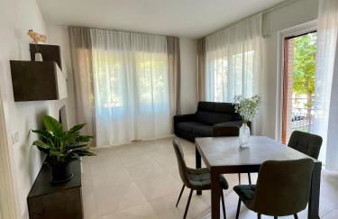 Central Modern Apartment near Lake Como with Elevator and Air Conditioning - Foto 9