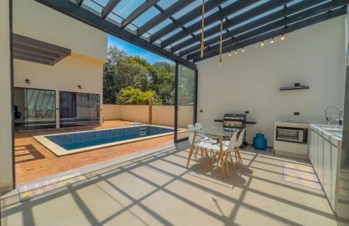 Ninho Verde II - Casa com Hidromassagem e Piscina - Foto 2