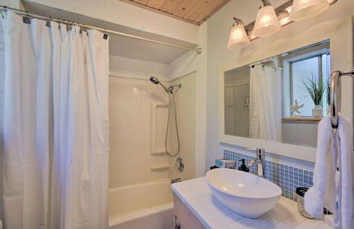 Waterfront Gig Harbor Home with Furnished Deck - Foto 23