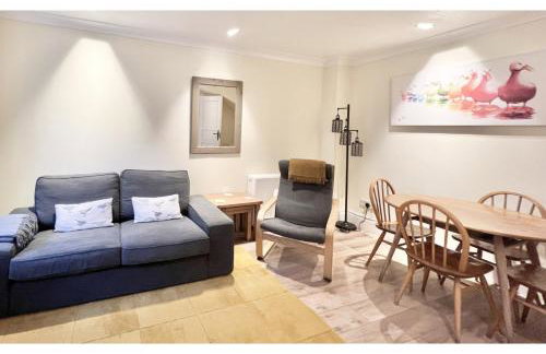 Sheplegh Court Charming Cottage and Pools within Stunning Grounds - Photo 12