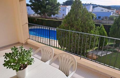 Apartamento con piscina a 50m de la playa - Foto 19