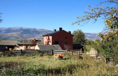Cal Barné, acogedor alojamiento con jardín en Das - Foto 1