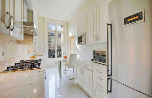 Champs Élysées : Appartement 200 m2 avec balcon - Foto 16