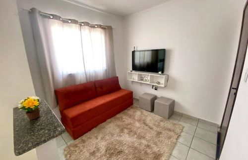 APT-10 Completo Com Ar-Condicionado Garagem Predio Central Perto de tudo - Foto 22