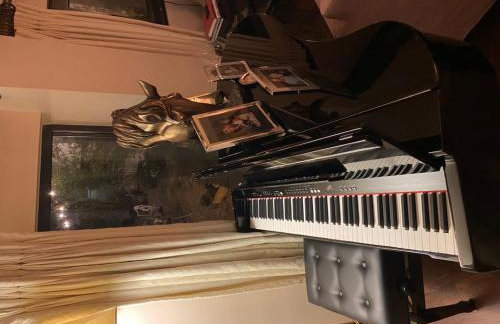 Upper House Stunning Country Home - Photo 14