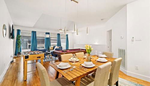 Houston Getaway by Downtown Pool Table Pets - Photo 4