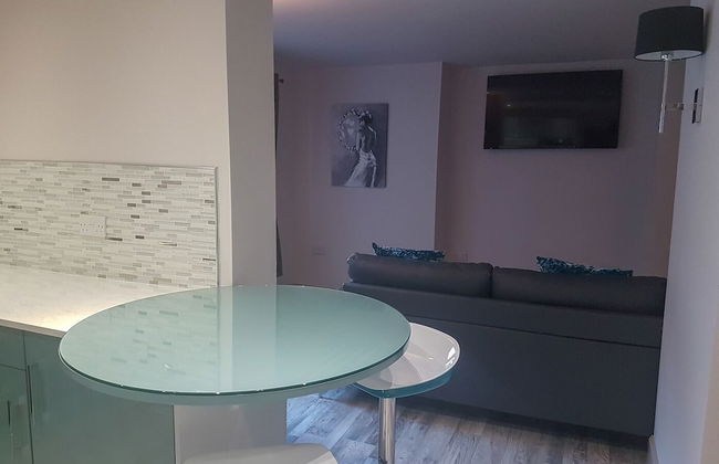 Apartment 19 - Photo 8