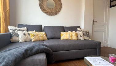 PARIS-MONTROUGE Magnifique Studio Appartement de 35m2 - très cosy pour 1 à 6 personnes refait à neuf - ENTIRE APARTMENT LUXIRIOUS AND WARM - Montrouge Paris 14ème - Proche Aéroport Orly & Parc Expositions Porte de Versailles FREE WIFI GRATUIT - Foto 5