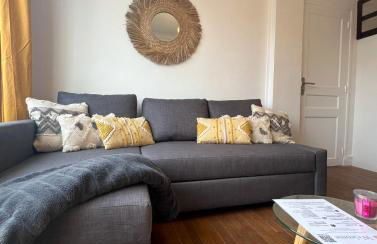 PARIS-MONTROUGE Magnifique Studio Appartement de 35m2 - très cosy pour 1 à 6 personnes refait à neuf - ENTIRE APARTMENT LUXIRIOUS AND WARM - Montrouge Paris 14ème - Proche Aéroport Orly & Parc Expositions Porte de Versailles FREE WIFI GRATUIT - Foto 5