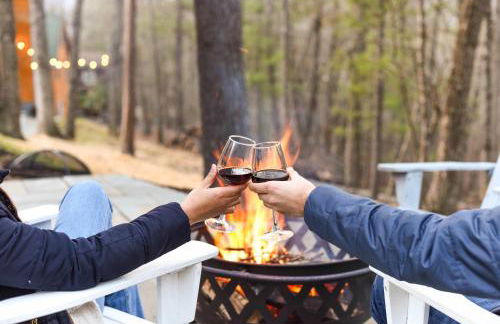 Family Getaway 1 min to Bryce Resort KING Bed Fire Pit - Foto 2