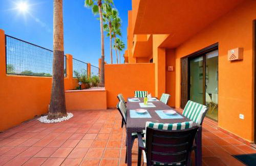 Oasis con piscina y sol - Foto 11