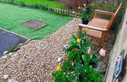 Lynton House - Photo 2