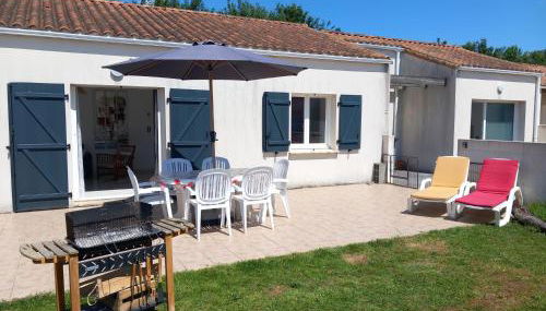 Logement PMR, chez Nathalie - Photo 3, Garden, sunbed