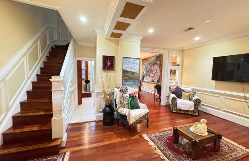 Gorgeous Beautiful House 4BR with Parking - Foto 17