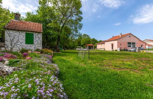 Three-Bedroom Holiday Home In Neoric - Photo 14