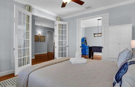 Modern home - 3K sqft - 5BR & 11 beds - brand new HOT TUB - 6 miles to AMI beaches - Foto 11