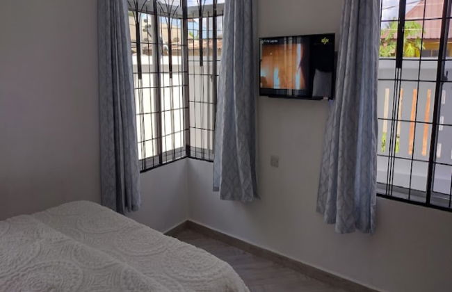 Mkamiti Villa Airport Hotel - Photo 4