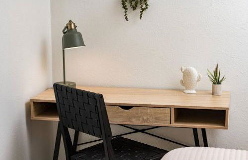 Wild West Disco Haus 2! New Hot Tub, Patio + Gym - Foto 51