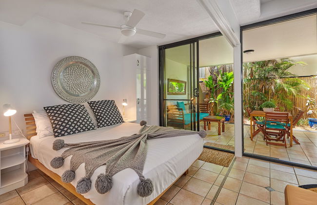 Julians Apartments - Photo 29