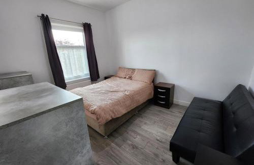 Newly Refurbished 3 Bedroom House with Lovely Garden - Foto 15