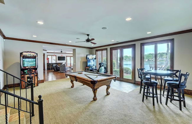 Lakefront, Private Dock+beach, Game Room Sunset Shores Resort: The Grand House - Foto 5