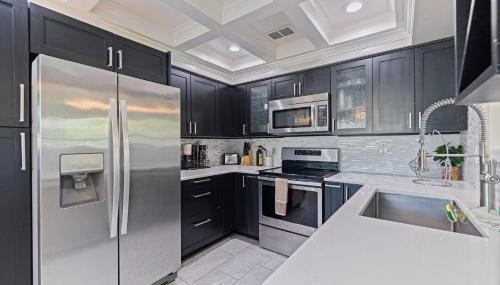 Stylish St Pete Vacation Home w/ Private Pool! - Photo 3