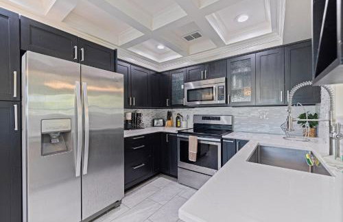 Stylish St Pete Vacation Home w/ Private Pool! - Photo 3