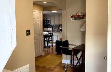 Cozy Boston Getaway Apartment! Free Parking - Foto 19