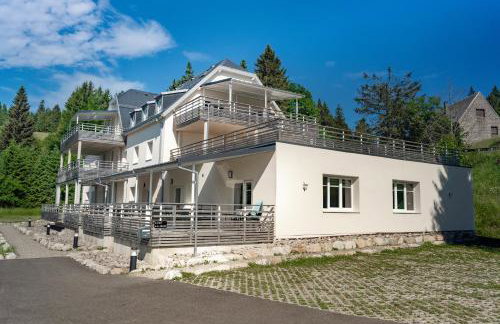 Cocon d'Altitude avec Terrasse, Calme & Parking Privé - Foto 41