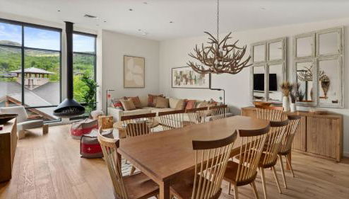 420 Lodge At Spruce Peak New Treehouse Unit 3 bed Sleeps 10 - Foto 1