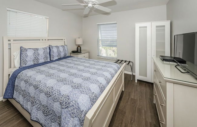 The New Hotel Indian Shores - Photo 2