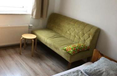 Big House in Duisburg - maximal 6 Persons with Garden - Foto 13