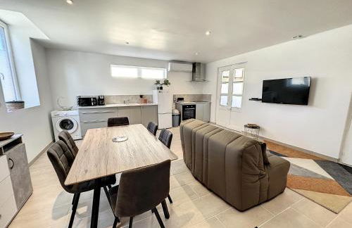 Maison Vue Pyrénées Centre ville - salle de jeux - Foto 7